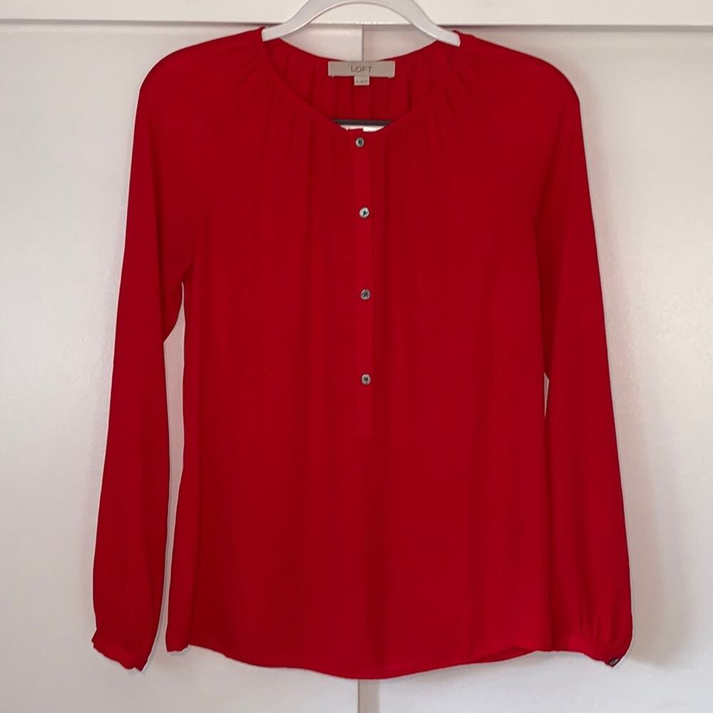 LOFT red blouse‎